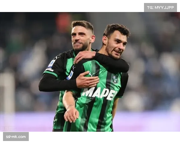 巴萨控球阶段利用场地宽度 边锋拉开空间为中路渗透创造条件